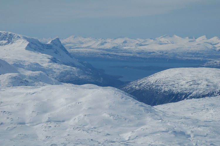 Vy över Rombacksfjorden . Riksgränsen 27 april 2009. Foto: Andreas Bengtsson 